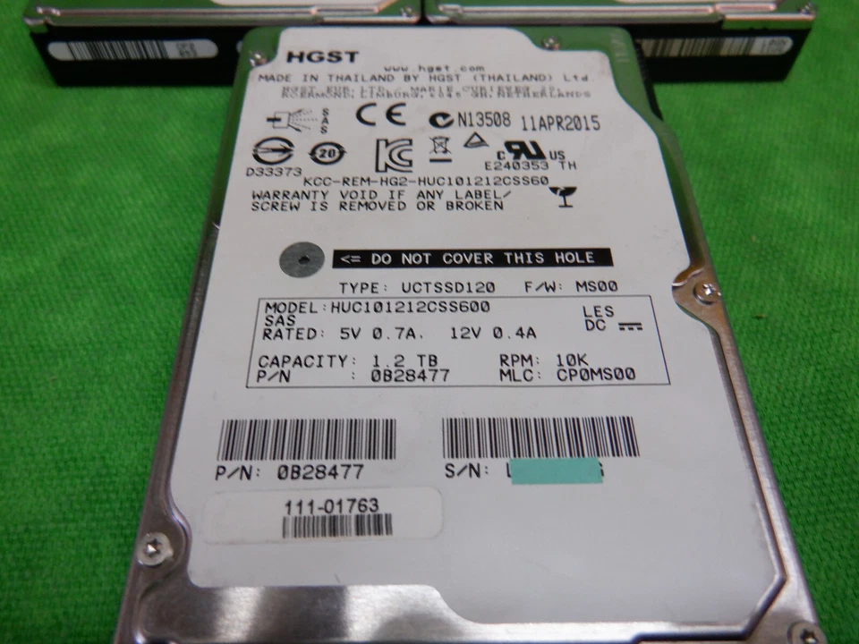LOTE DE 10 HGST 0B28477 1.2TB 10K 2.5 SAS 6Gbs Enterprise HDD HUC101212CSS600 Foto 2 de 3