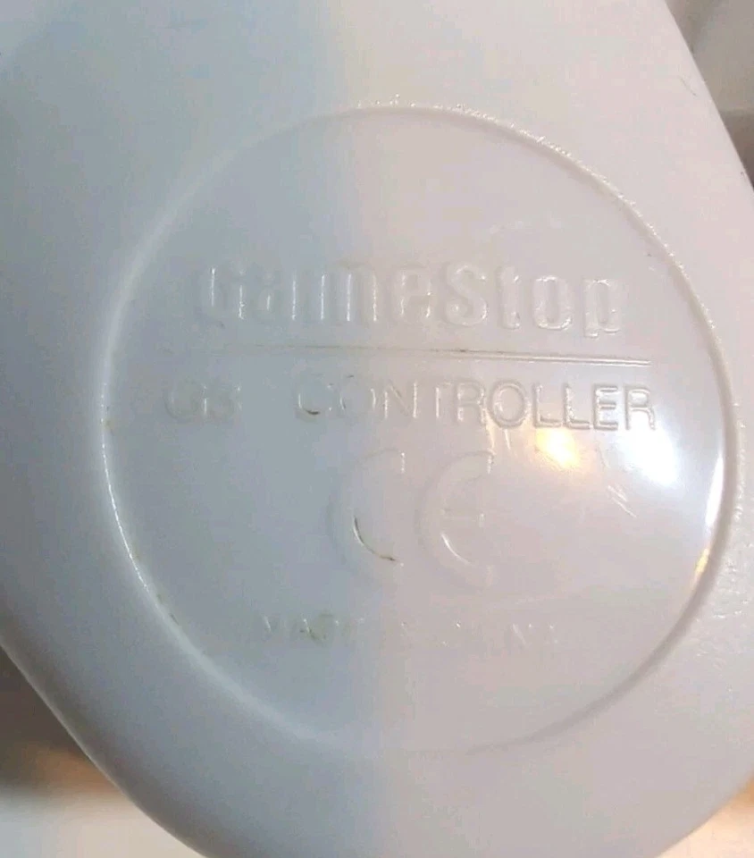 Nintendo Gamecube - Gamestop G3 Wired  Controller - White - Image 3 of 3