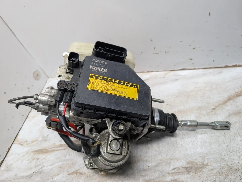 Used ABS Pump and Motor Assembly fits: 2006 Toyota 4 runner actuator and pump as - Imagem 2 de 4