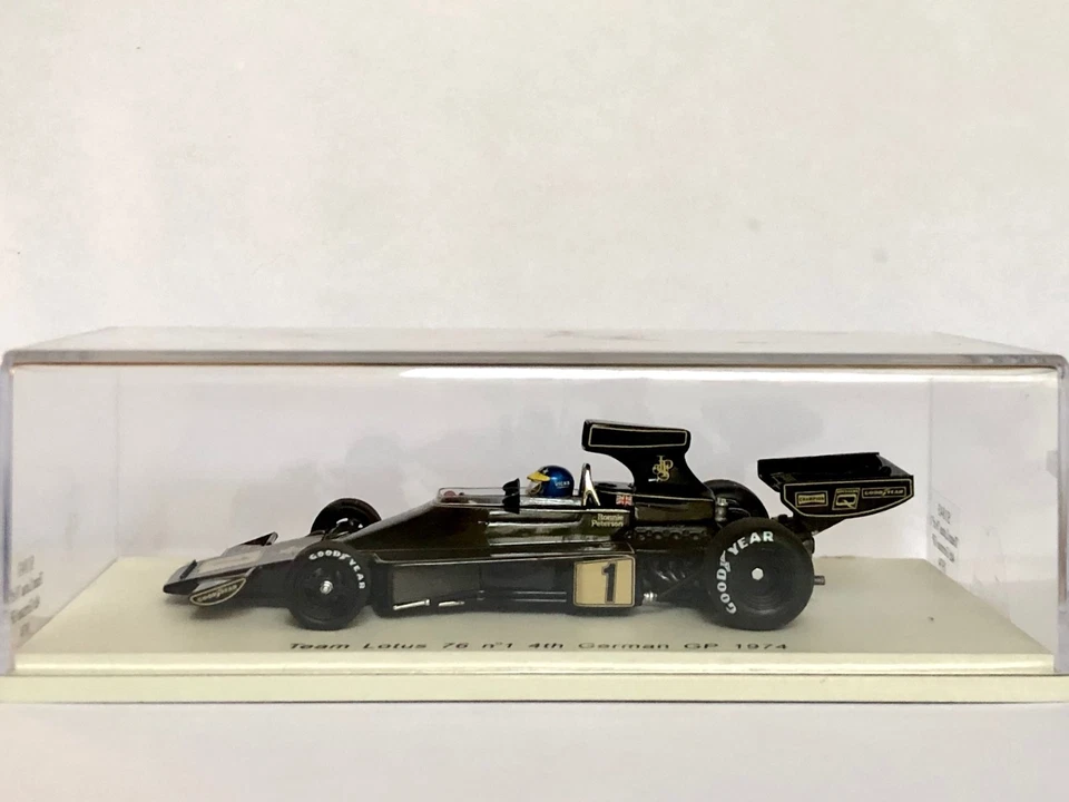 F1 1:43 Spark S1843 Lotus 76 N°1 R.Peterson 4th German GP 1974, Tobacco Livery - Immagine 3 di 4