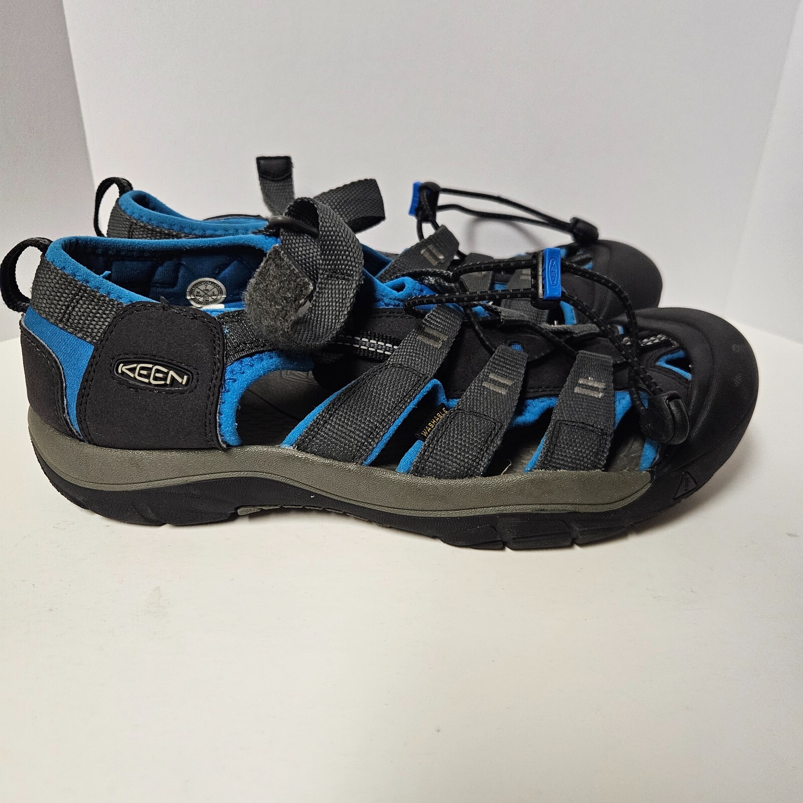 Sandali Keen taglia 7US blu grigio punta chiusa scarpa acqua escursionismo usati