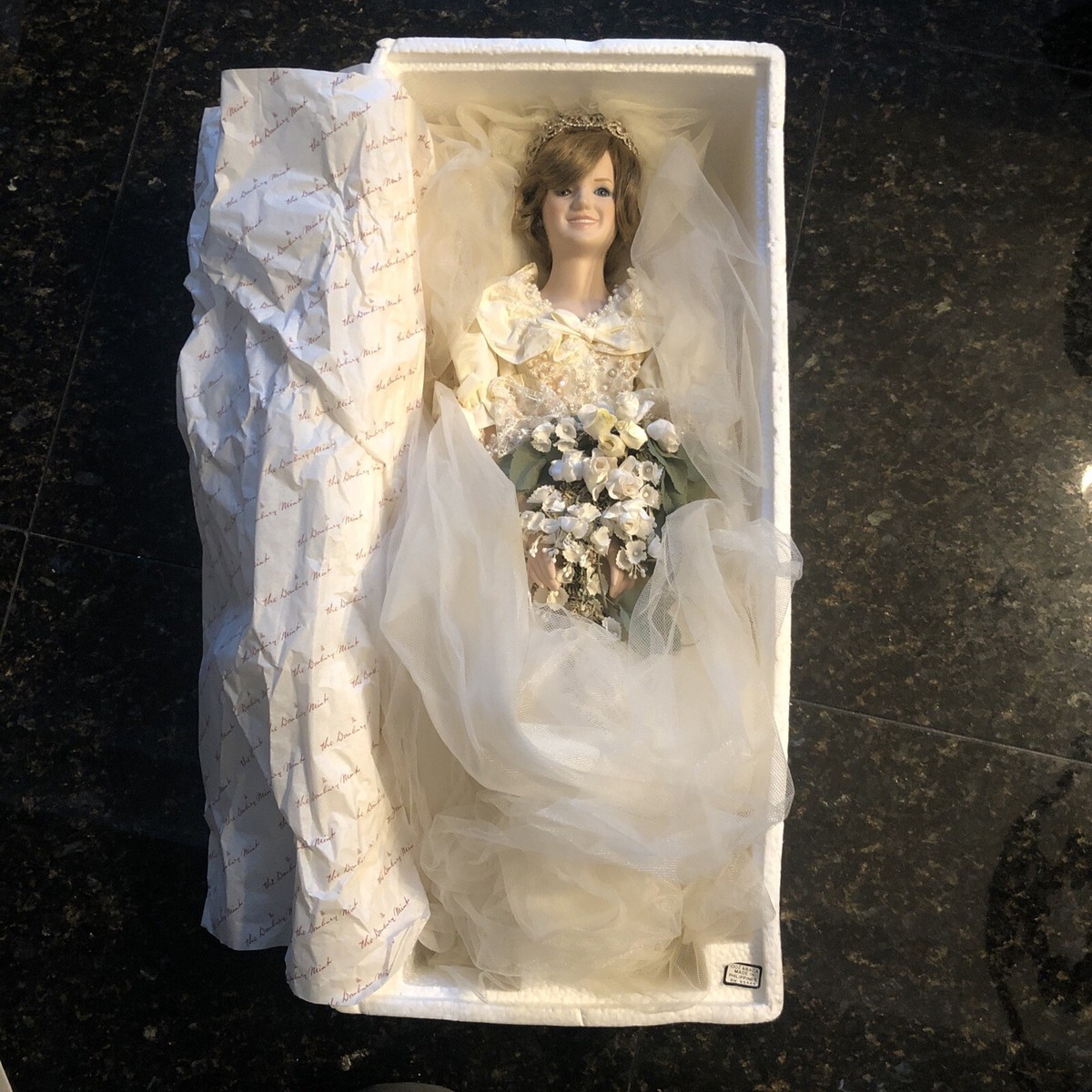 The Princess Diana 19 Porcelain Wedding Dress Bride Doll by The Danbury  Mint | eBay