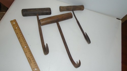 Three Vintage Slaughter House Meat Hook Butcher Tool Hay Bale Hook/décor - Picture 4 of 4