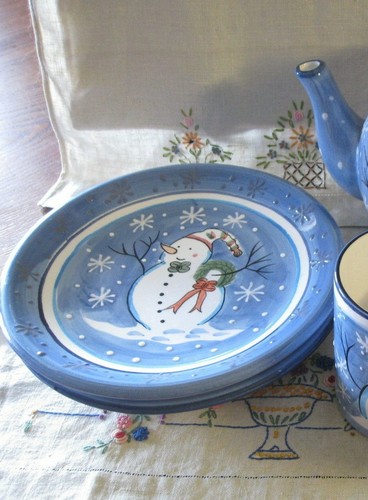 Pair WINTERTIME SNOW MAN SNOWFLAKE LUNCH PLATES LT BLUE CERAMIC~ PACIFIC RIM VGC - Picture 4 of 4