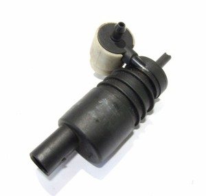 VW Golf V MK5 Wischwasserpumpe Waschwasser window cleaner motor sprayer