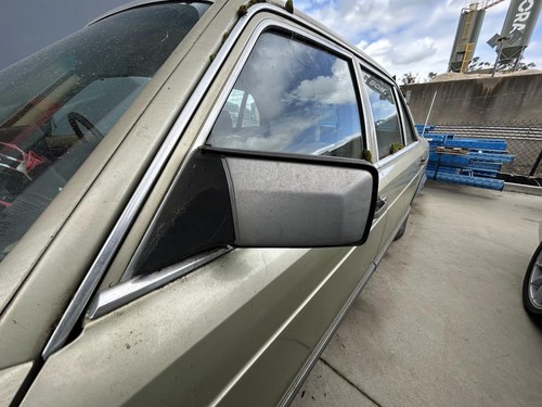 MERCEDES S CLASS STEERING WHEEL W126 01/76-03/92 - Picture 15 of 17