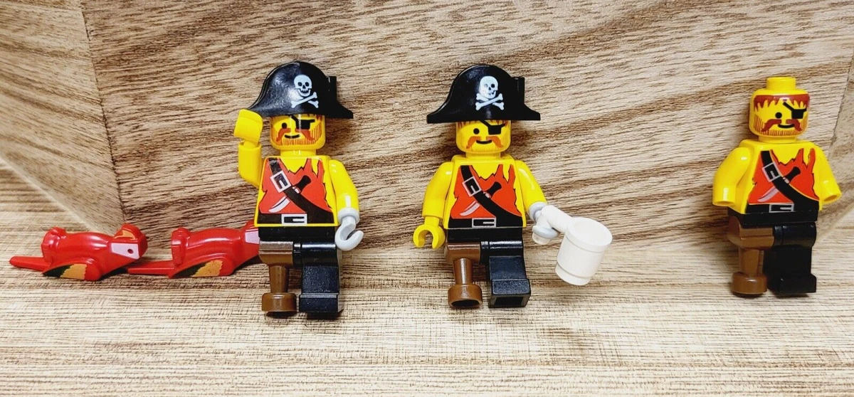 VINTAGE 3 LEGO PIRATE CAPTAIN PEG LEG HOOK MINIFIGURE LOT MINIFIGURES PIECES