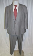 Ermenegildo Zegna Su Misura Trofeo 600 Gray Striped Two Button Suit 52L