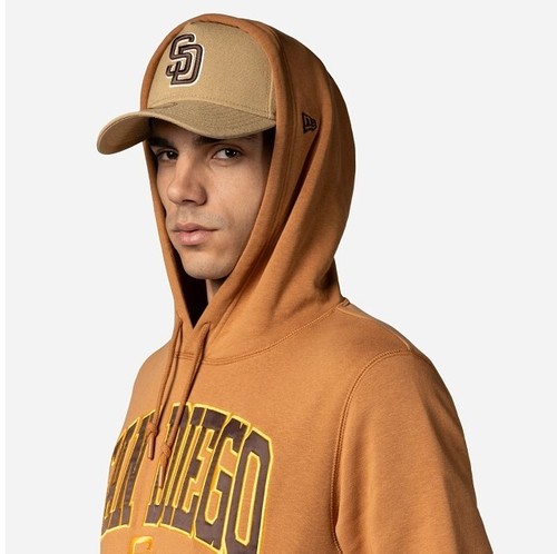 Sudadera pulóver con capucha de bronce claro New Era de los Padres de San Diego para hombre - Imagen 6 de 8