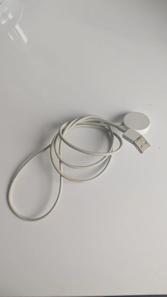 Apple Watch Series 4, photo 3 of 3