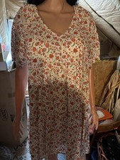 Women’s Old Navy Floral Dress Size M