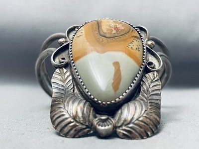 ONE OF THE MOST UNIQUE VINTAGE NAVAJO TEARDROP AGATE STERLING SILVER BRACELET
