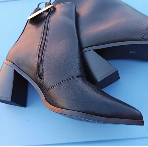 Jeossy Women's Black Chunky Heeled Ankle Boots Pointed toe Size 7.5 Women's  - Picture 7 of 8