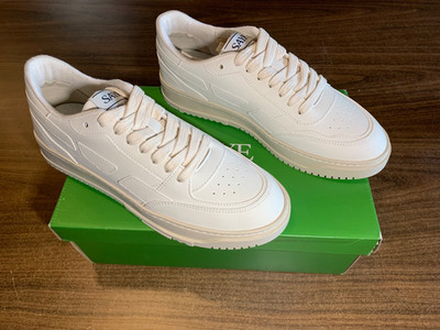 Saye Modelo 82 Hybrid Off-White Sneakers. Size 7 Mens. 39 EU.  25 cm. New in Box