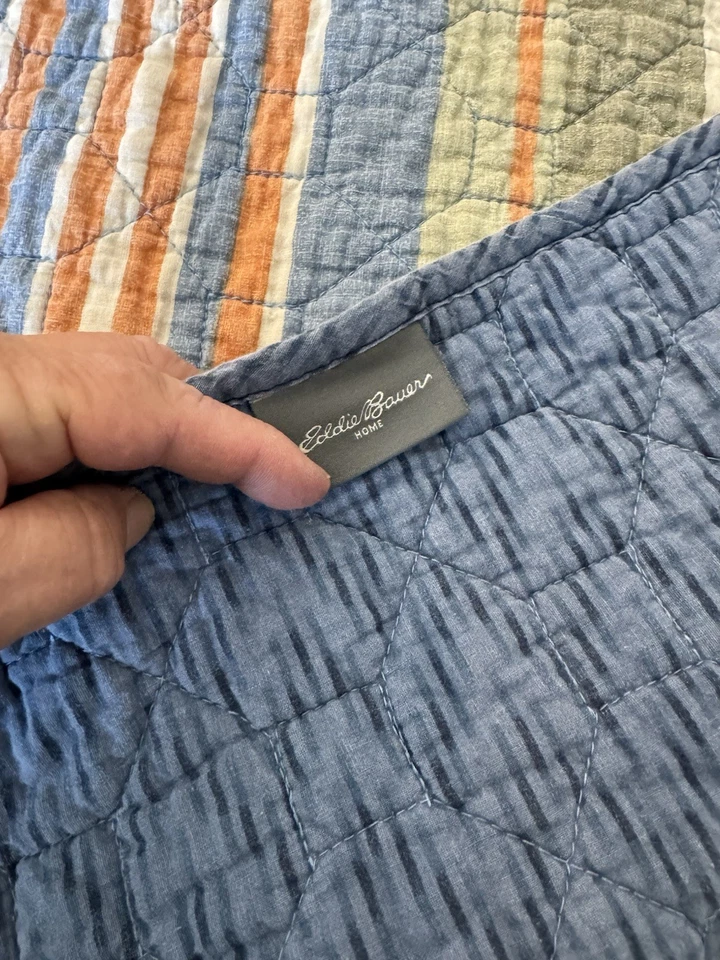 Eddie Bauer small Bedspread Blanket       56 By 45 - Image 4 of 4