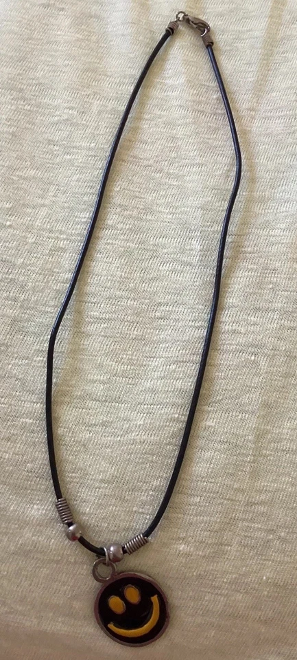 Collar Celta Maorí Cara Sonriente Colgante Peltre Unisex Hombre Diseño de Joyería Foto 4 de 4