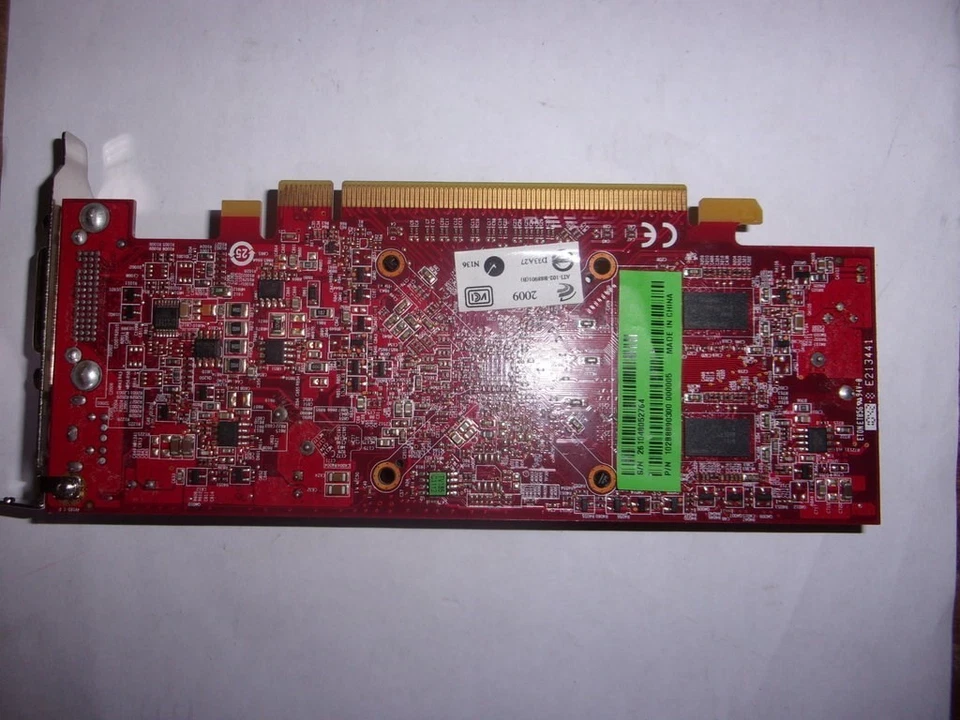 AMD RADEON HD 4550 ATI-102-B88901(B) 256MB Graphics Card PCI-E DMS-59 S-Video - Image 2 of 4