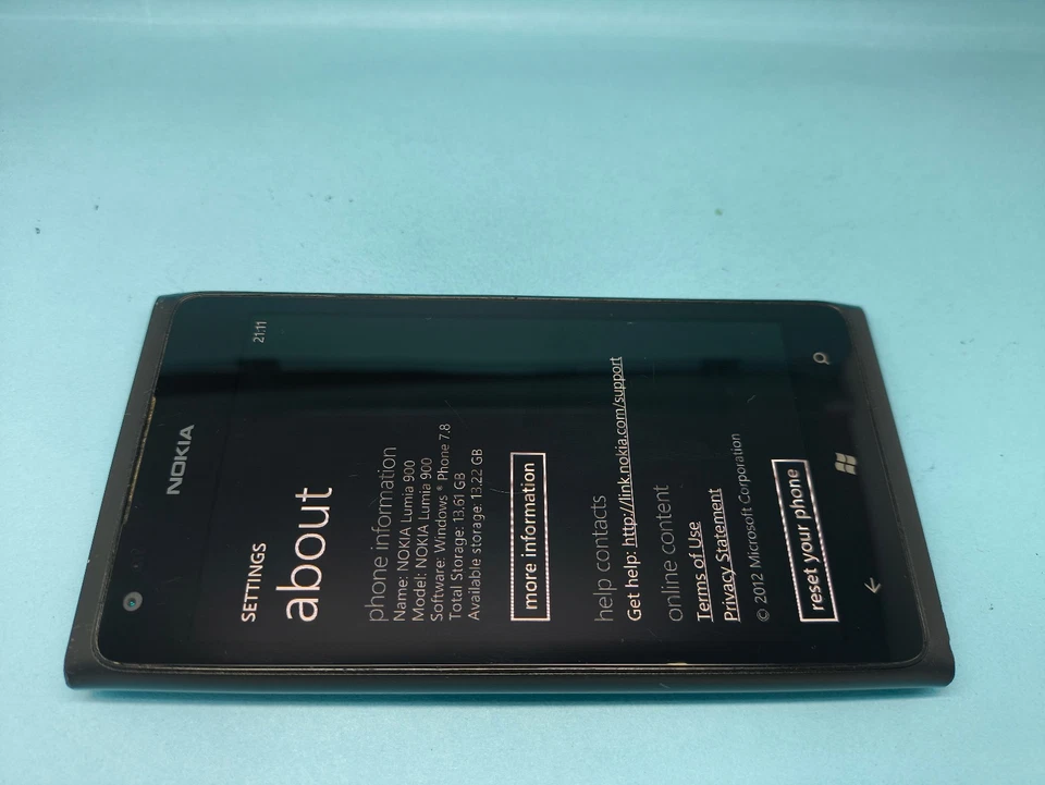 Nokia Lumia 900 Unlocked Mobile Phone Very Good Condition - Image 2 of 4