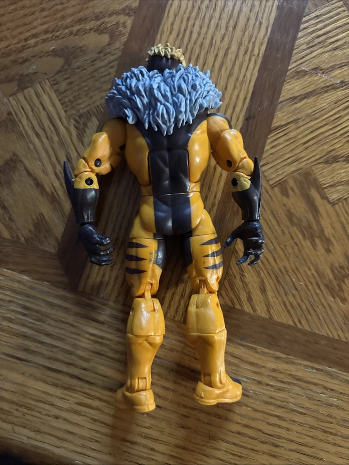 X-Men Marvel Legends Apocalypse BAF Build A Figure Series Classic SABERTOOTH 6" - Изображение 2 из 2