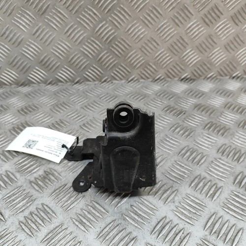 MERCEDES-BENZ VITO Furgon W447 ABS-Pumpenhalter A0004314140 1.6D 84Kw 2015