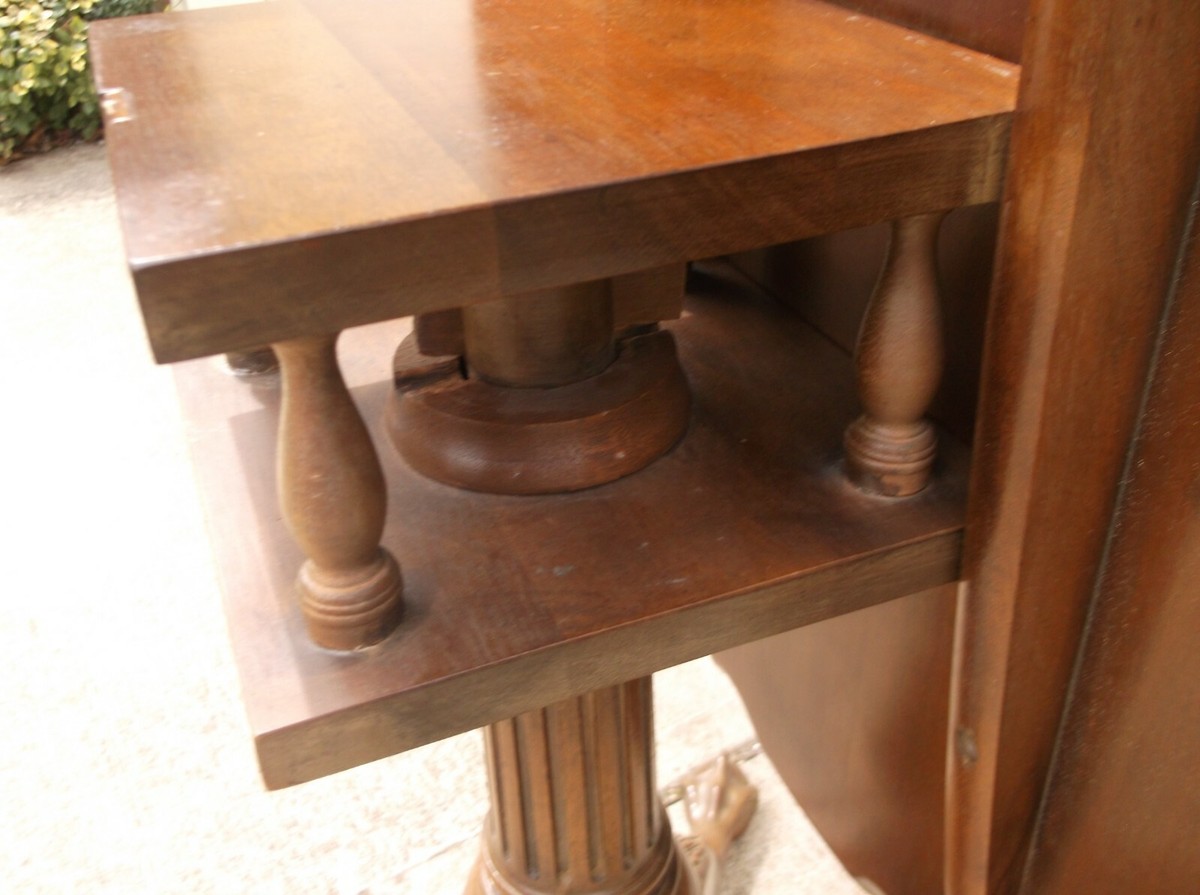 Baker HISTORIC CHARLESTON ティルトトップテーブル 猫脚 Baker 'Historic Charleston Reproduction' Mahogany Pie Crust