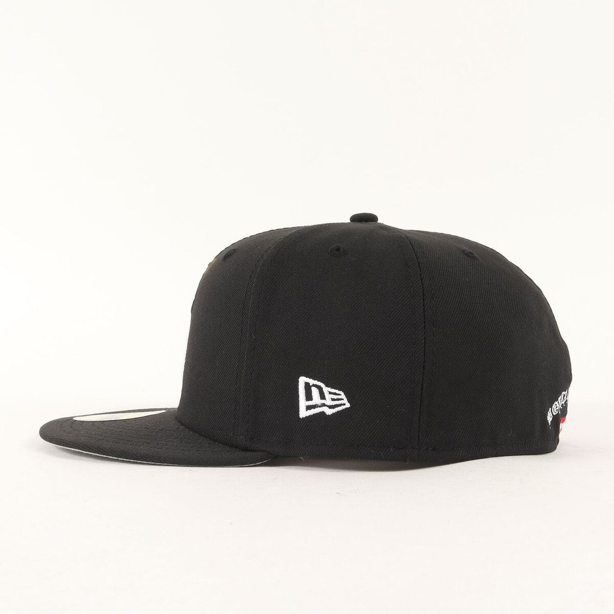 Supreme Cap Size: 7 5 8 (60.6cm) 24SS NEW ERA with Gold Supreme Cap Size: 7 5 8 (60.6cm) 24SS NEW ERA with Gold