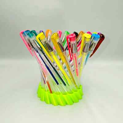 3D Printed Hyperboloid Pencil Holder Holds 20 Pencils