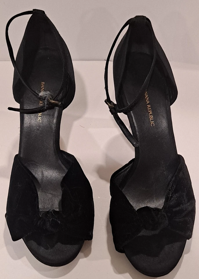 20 世纪 50 年代 20 世纪 50 年代好莱坞性感女巫黑色天鹅绒细高跟鞋 S:7.5 — 第 2/4 张图片