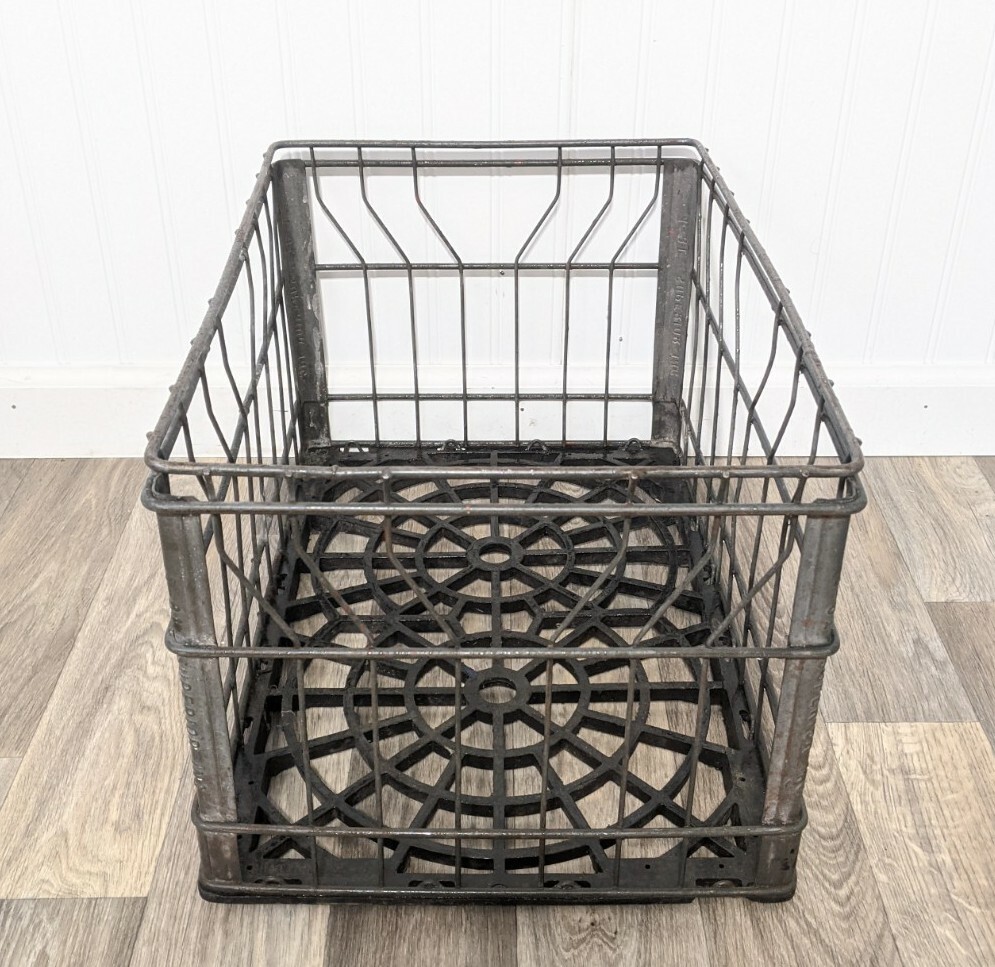 Vintage 1970's Metal Wire Milk Dairy Crate 4-82 Superior Ink