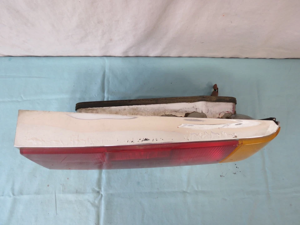 ✅ 80-87 Peugeot 505 ESQUINA EXTERIOR QTR MTD luz trasera derecha PASAJERO OEM Foto 4 de 4