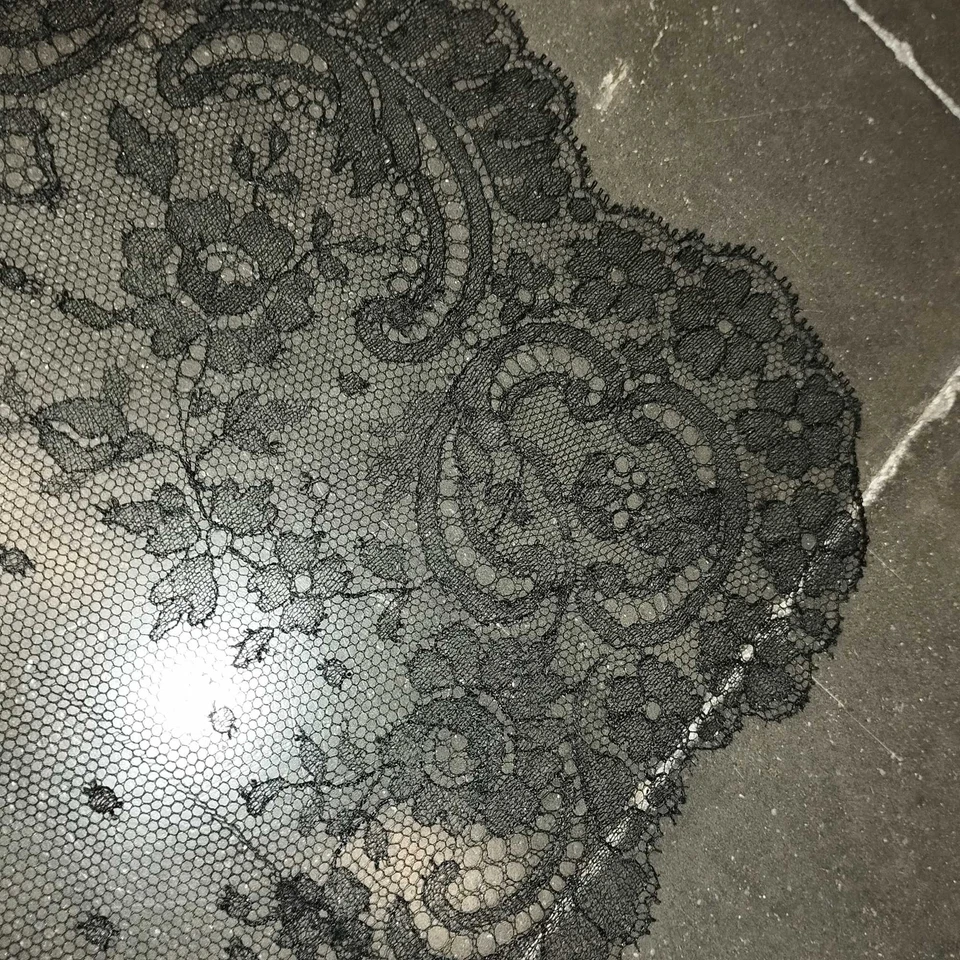 GRANDE CHALE MANTILLA 200X100CM. DENTELLE SEMI-MÉCANIQUE. ESPAGNE.19-20È - Photo 4/4