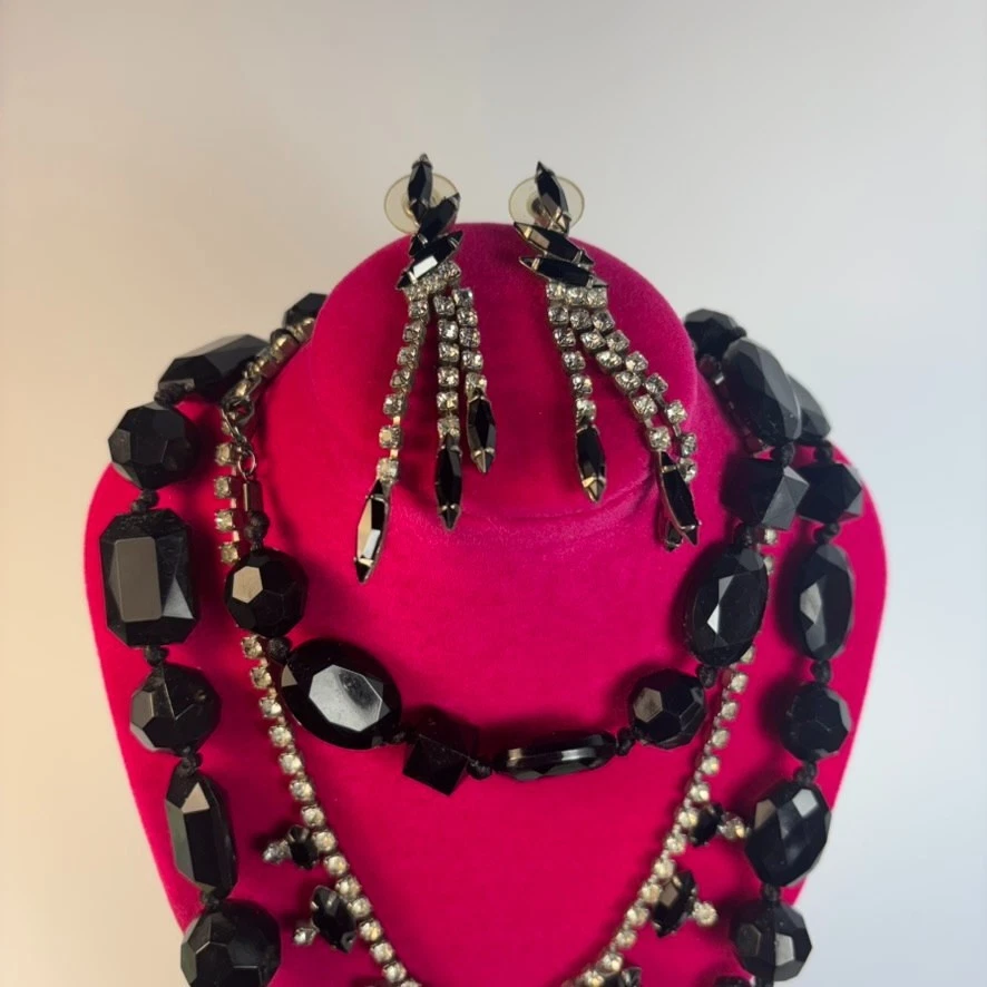 Lote de Pendientes Collar Núcleo Gótico Romance Piezas De Colección Negro Plata Estrás Foto 3 de 4