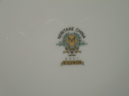 C-1093 Noritake Ridgewood 10 1/2" Serving Vegetable Bowl - Picture 4 of 4