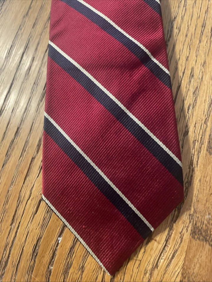 Corbata de seda vintage usada en excelente estado Marshall Field’s Repp para hombre a rayas regimiento EE. UU. Foto 3 de 4
