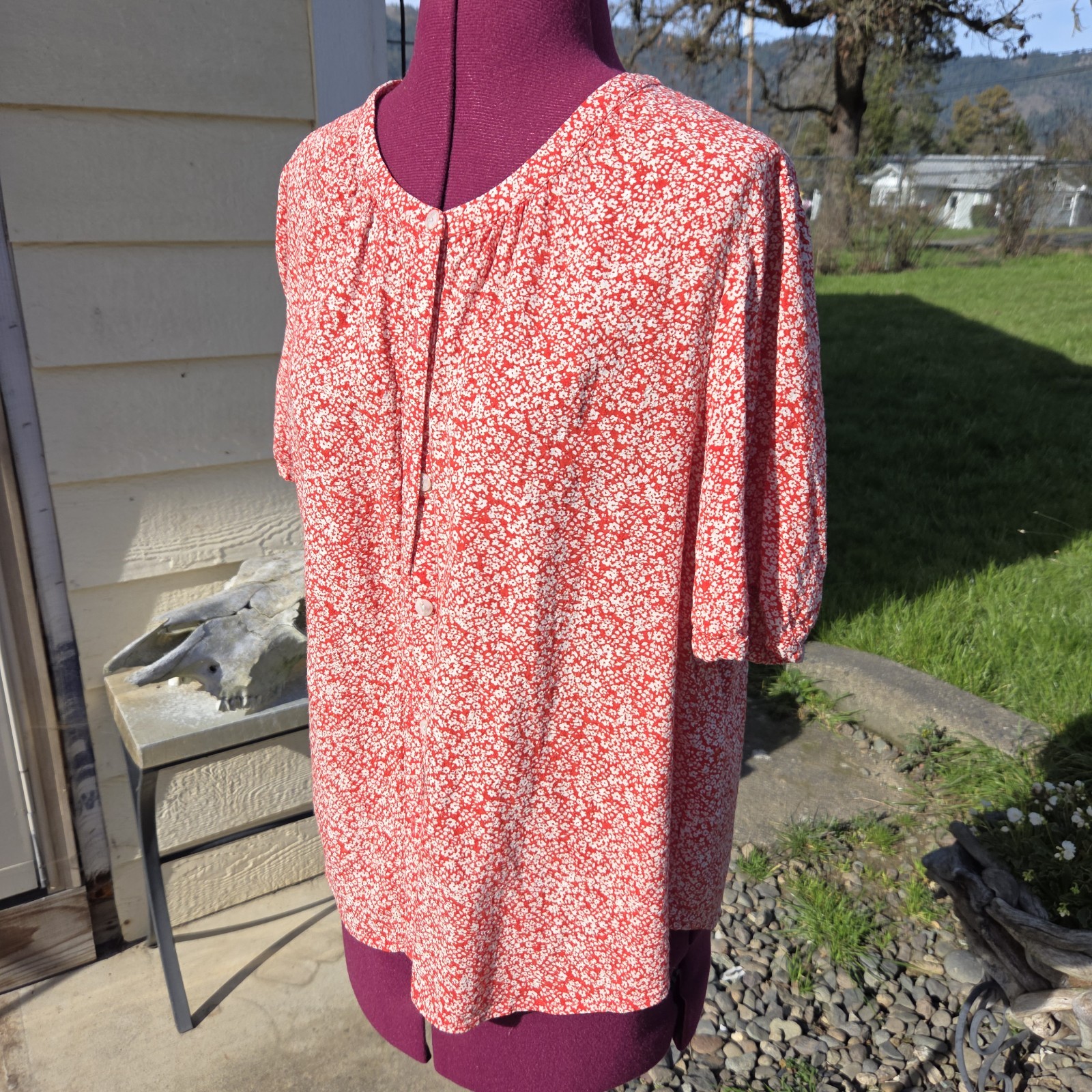 Universal Thread Ladies Red Button Up Blouse With… - image 3