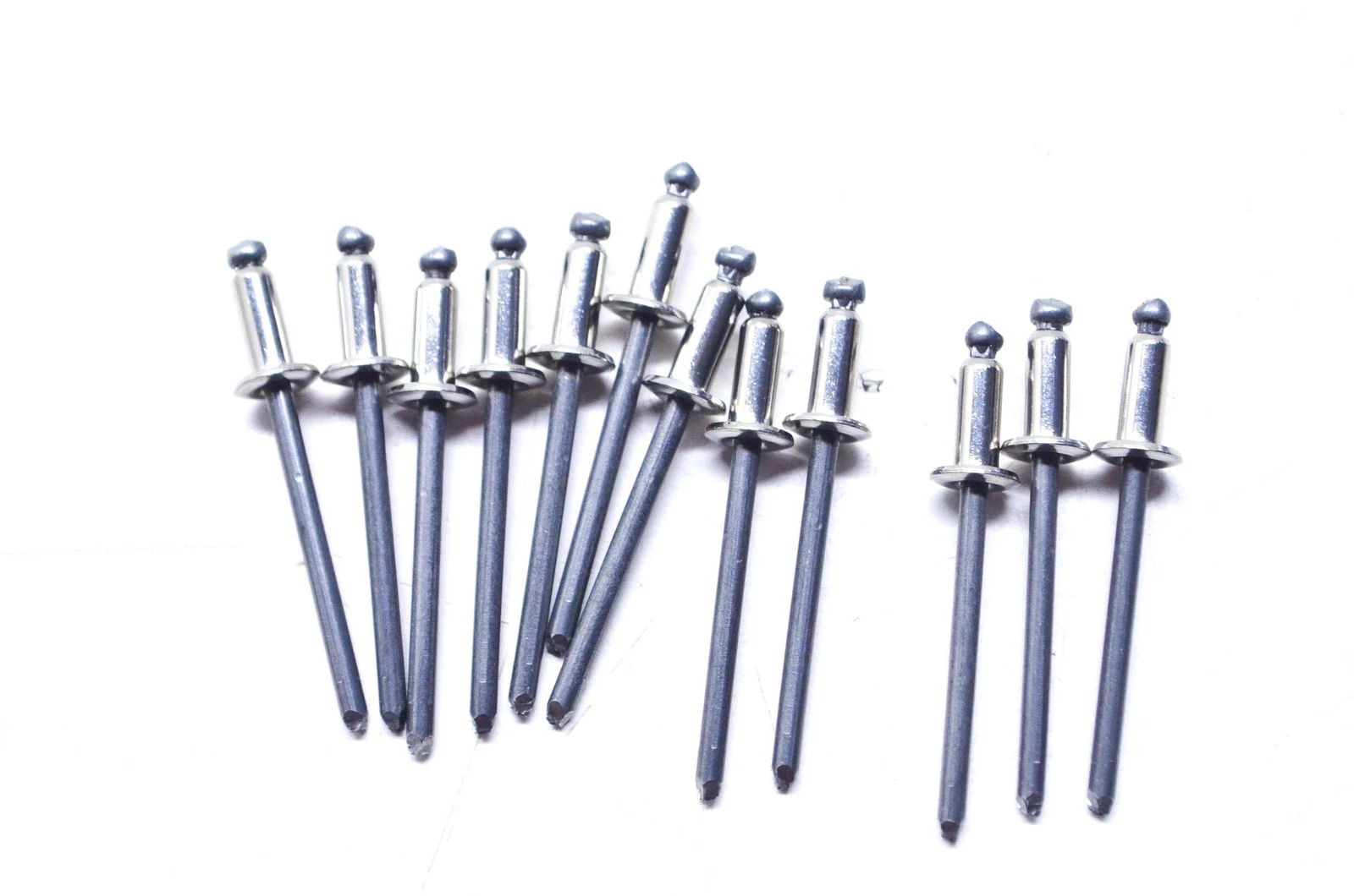 RIVET, POP(50)