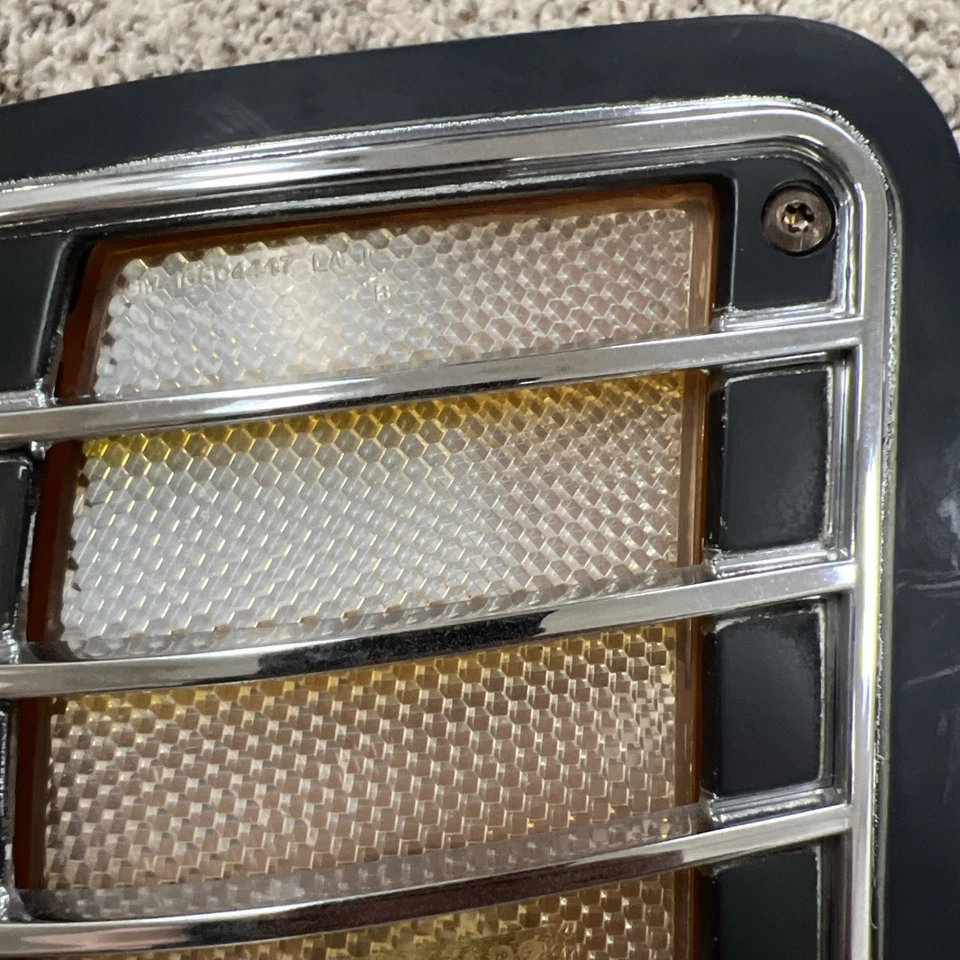 Oldsmobile Toronado 1987 conductor señal de giro lámpara 16504445 OEM usado Foto 3 de 4