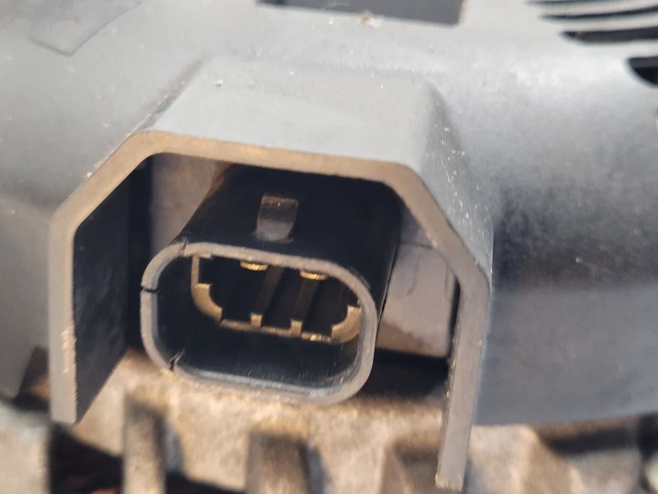 Alternador GMC ACADIA 2013-2017 VIN J 11th Digit Limited 23105717 Foto 4 de 4