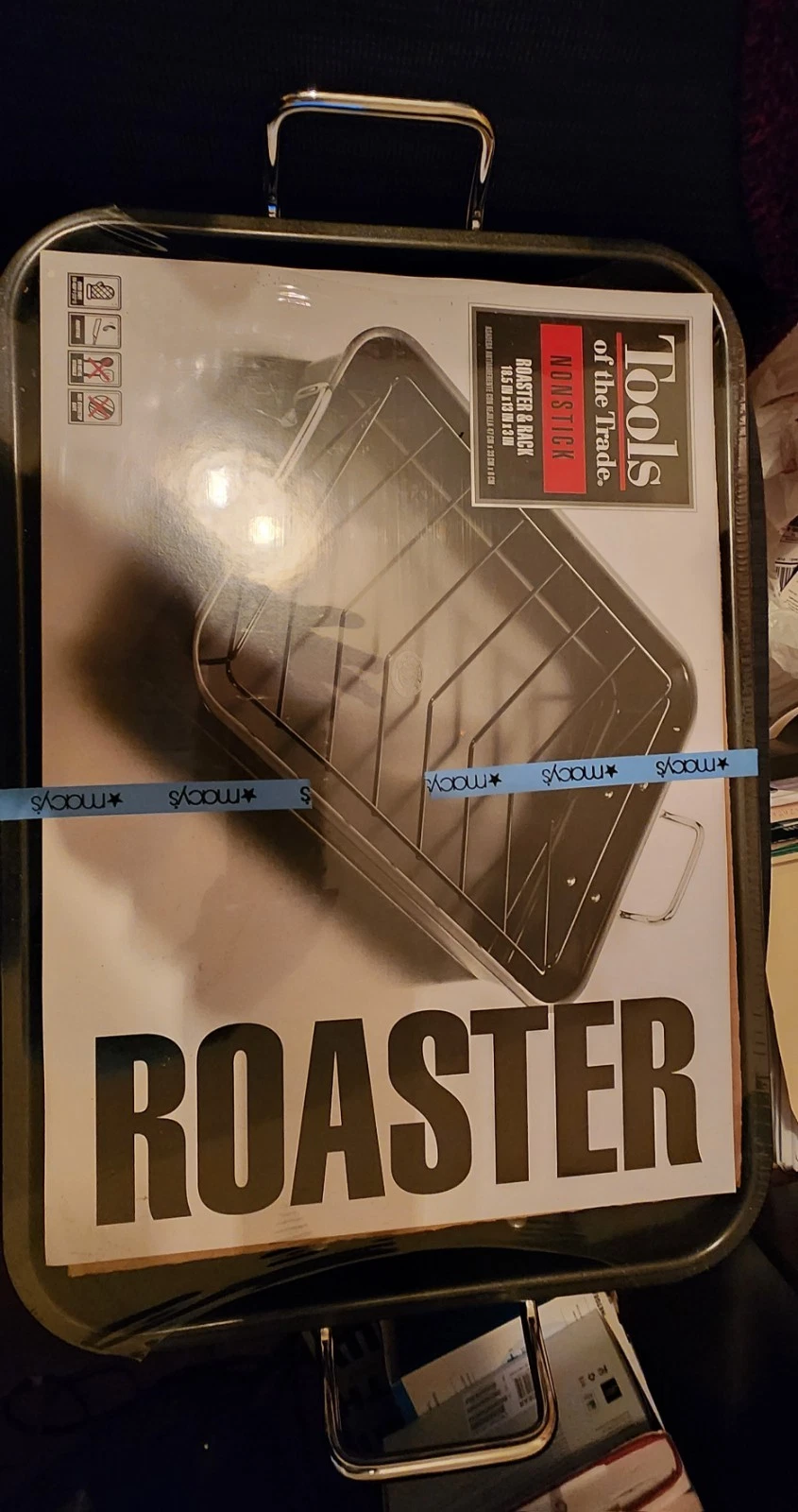 Tools of the Trade Nonstick Roaster and Rack 18.5" x 13" x 3" w/V-Shaped Rack