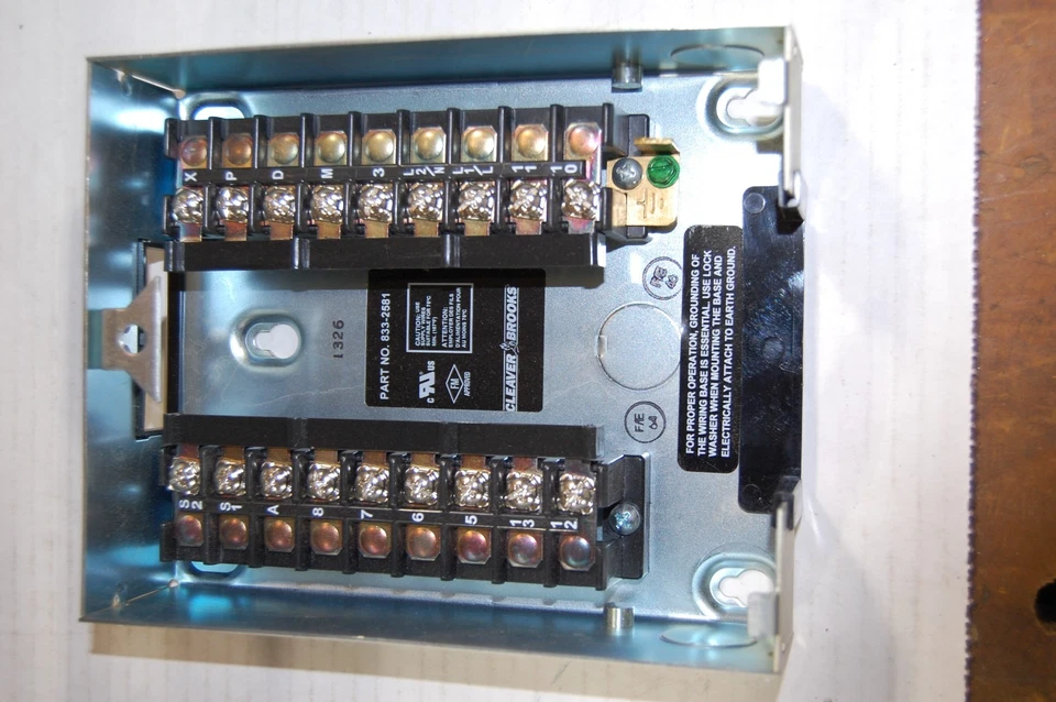 CLEAVER BROOKS 833-2581 / 8332581 (NEW IN BOX) - Image 2 of 2