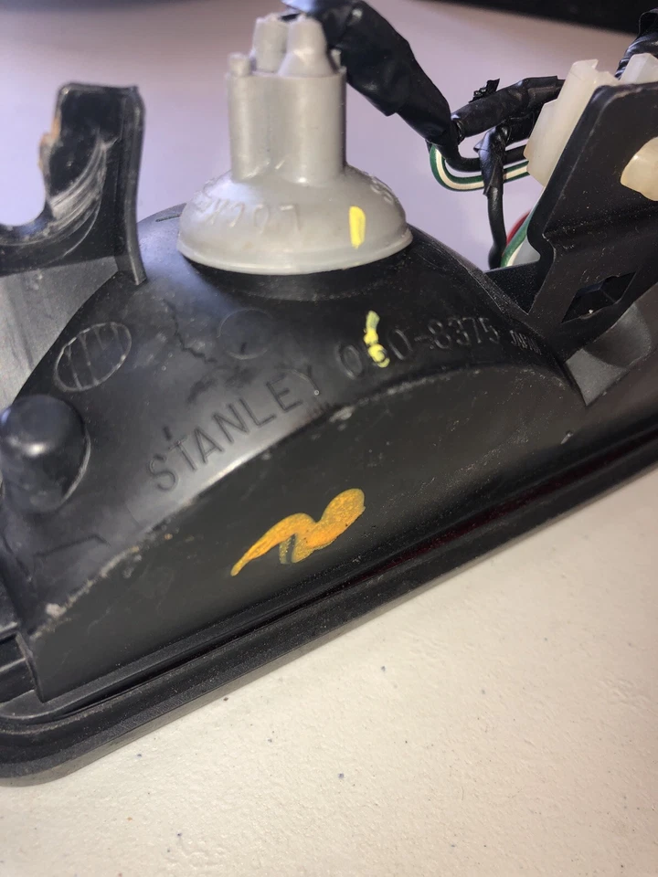 050-8375 Tercera lámpara de freno 88 89 90 91 HONDA CRX HO114 OEM Foto 4 de 4