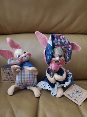 ANNALEE DOLLS / set of two / EASTER PARADE BUNNIES / VINTAGE 1992 NWT