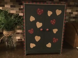 Laddie And friends 1999 Armoire/ Closet