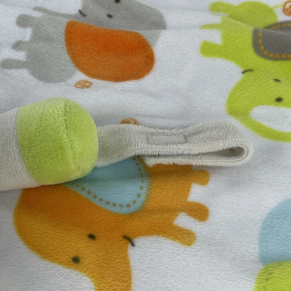 Mantas y más allá elefante Lovey 15" manta de seguridad para bebé soporte para chupete verde Foto 2 de 4