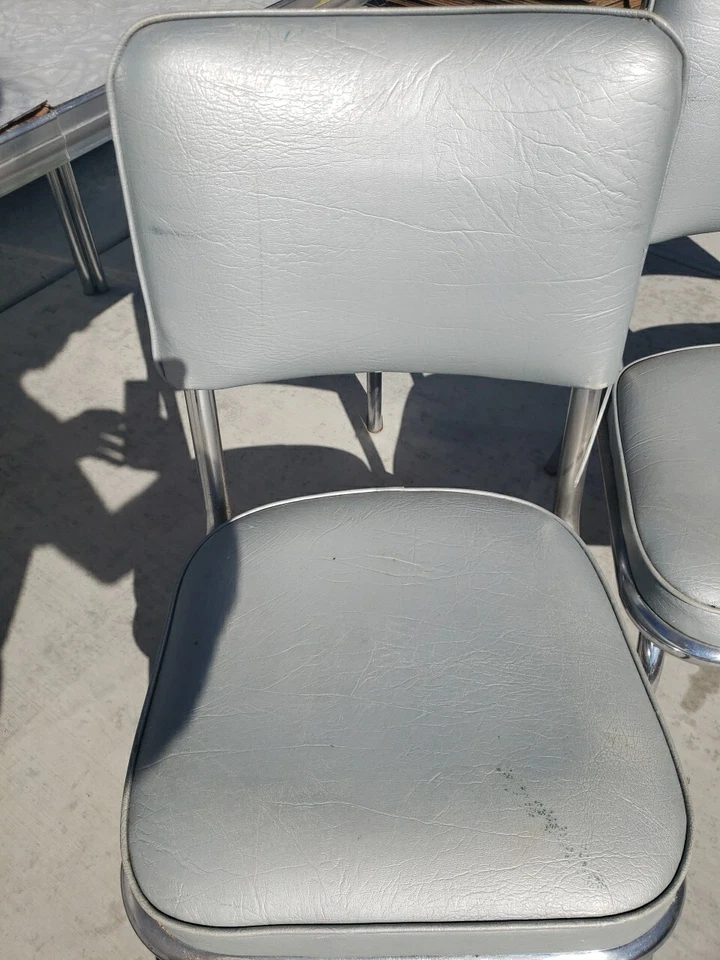 Juego de 3 sillas de comedor acolchadas con patas cromadas MCM gris Virtue Bros CA de colección a juego Foto 2 de 4