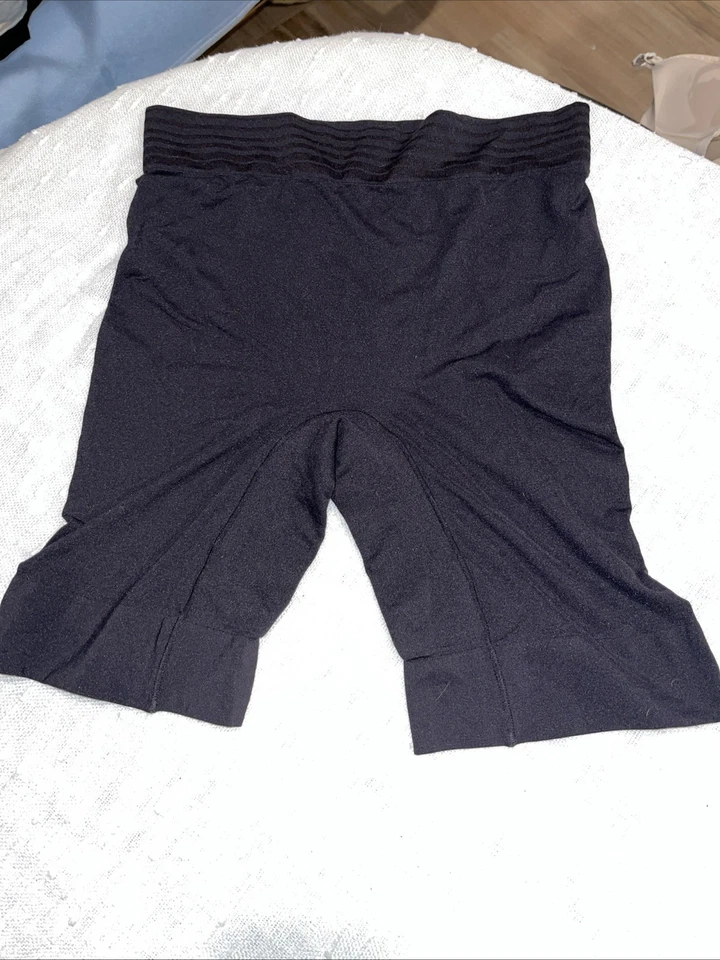 Pantalón corto Jockey Generation para mujer talla XXL negro Foto 2 de 2