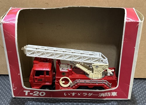 Diapet T-20 Isuzu Ladder Fire Engine Diecast Vehicle With Box | Yonezawa | 1:55