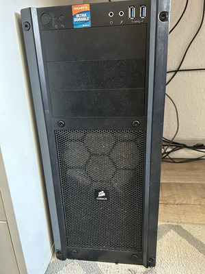 Corsair Tower Desktop-PC Intel Xeon E3-1231 v3 RTX 2060 250GB SSD 1TB HDD