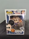 Funko Pop! Vinyl: Disney Basketball Mickey - Disney Exclusive 553