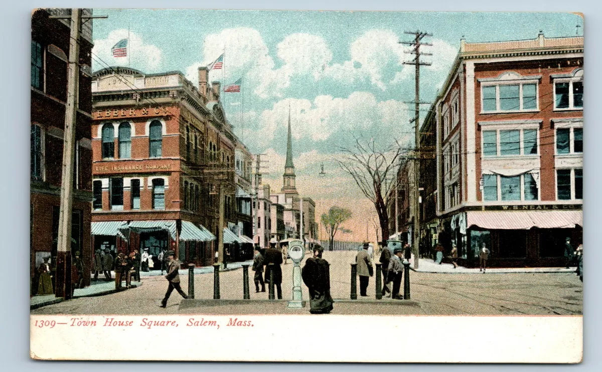 Postcard Town House Square, Salem, Mass udb A128